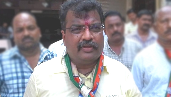 नारायण राणेंच्या भाजपा प्रवेशाबाबत लवकरच कळेल – रवींद्र चव्हाण नारायण राणेंच्या भाजपा प्रवेशाबाबत लवकरच कळेल – रवींद्र चव्हाण
