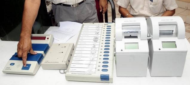 मतदानयंत्रात फेरफार करुन दाखवाच, निवडणूक आयोगाचं खुलं आव्हान !