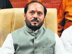 सरकारमधून बाहेर पडा, शिवसेना आमदारांची उद्धव ठाकरेंकडे मागणी  – रामदास कदम