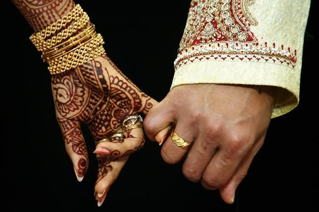 यूपीत नवविवाहित जोडप्यांना कंडोम, गर्भनिरोधक गोळ्या, कटुंबनियोजनासाठी ‘योगी’ फंडा ! यूपीत नवविवाहित जोडप्यांना कंडोम, गर्भनिरोधक गोळ्या, कटुंबनियोजनासाठी ‘योगी’ फंडा !
