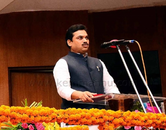 धनगर आरक्षणावरुन राम शिंदेंचा सरकारला घरचा आहेर !