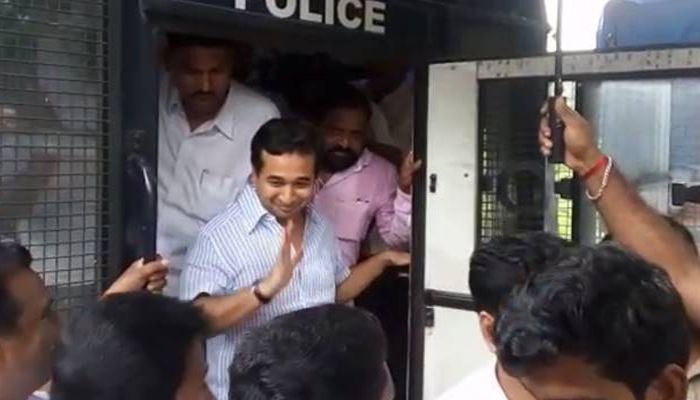नितेश राणेंची अटक आणि सुटका नितेश राणेंची अटक आणि सुटका