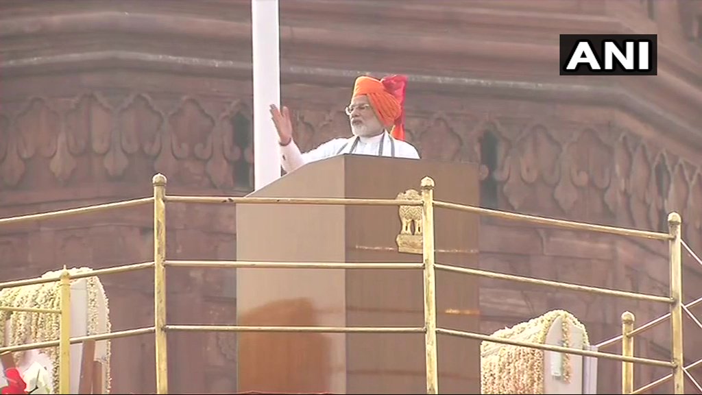 लष्करात काम करणा-या महिलांसाठी पंतप्रधान मोदींची मोठी घोषणा !