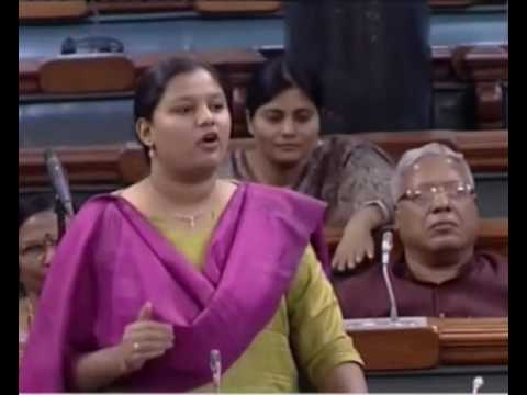 हीना गावित यांच्या गाडीवर हल्ला करणं पडलं महागात, चार जणांवर अॅट्रोसिटीचा गुन्हा दाखल !