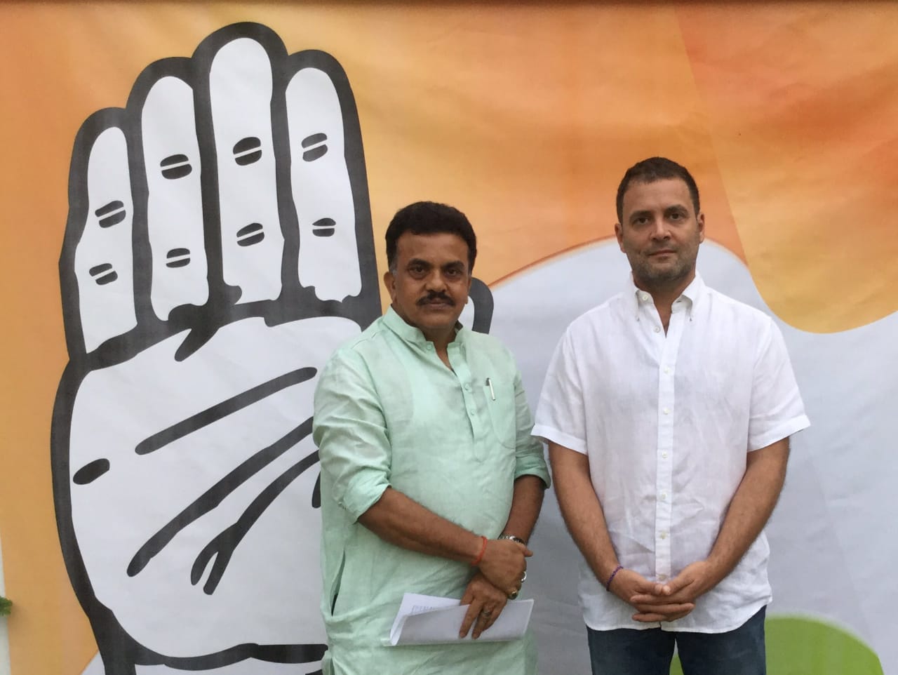 त्यासाठी निरुपम यांनी घेतली राहुल गांधींची भेट ? त्यासाठी निरुपम यांनी घेतली राहुल गांधींची भेट ?