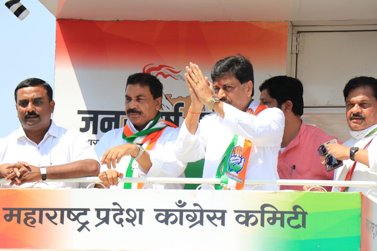 सरकारच्या चुकीच्या धोरणांमुळे लोकांचे जगणे महाग आणि मरण स्वस्त झालय – अशोक चव्हाण