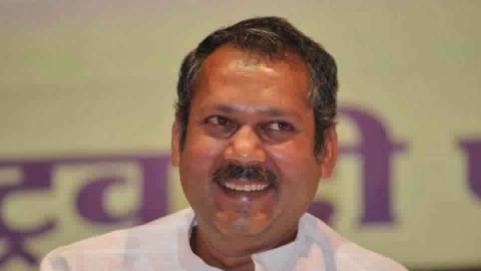 लोकसभा निवडणूक घड्याळ की कमळावर लढवणार?, पवार भेटीनंतर उदयनराजेंचं सूचक वक्तव्य ! VIDEO