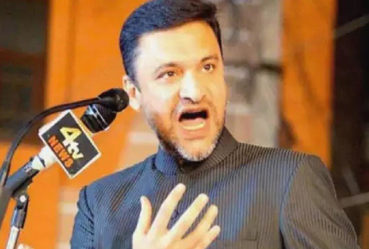 मोदीजी पंतप्रधानासारखे वागा, चहावाल्यासारखे नका-अकबरूद्दीन ओवेसी मोदीजी पंतप्रधानासारखे वागा, चहावाल्यासारखे नका-अकबरूद्दीन ओवेसी