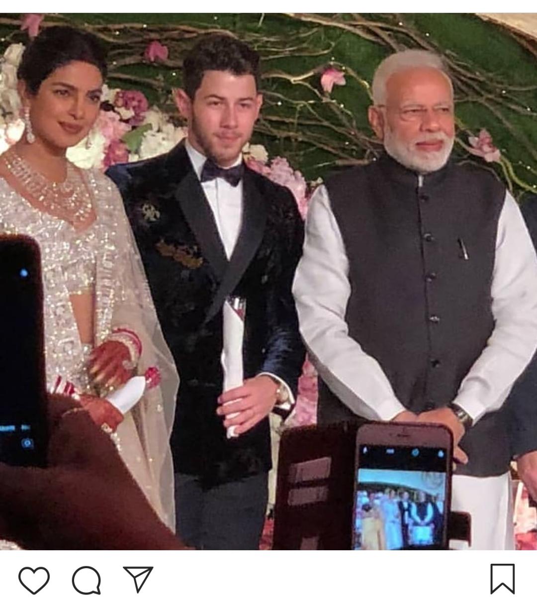 प्रियंका चोप्रा – नीक जोन्स रिसेप्शनला मोदींची हजेरी, पहा फोटो आणि व्हिडिओ !