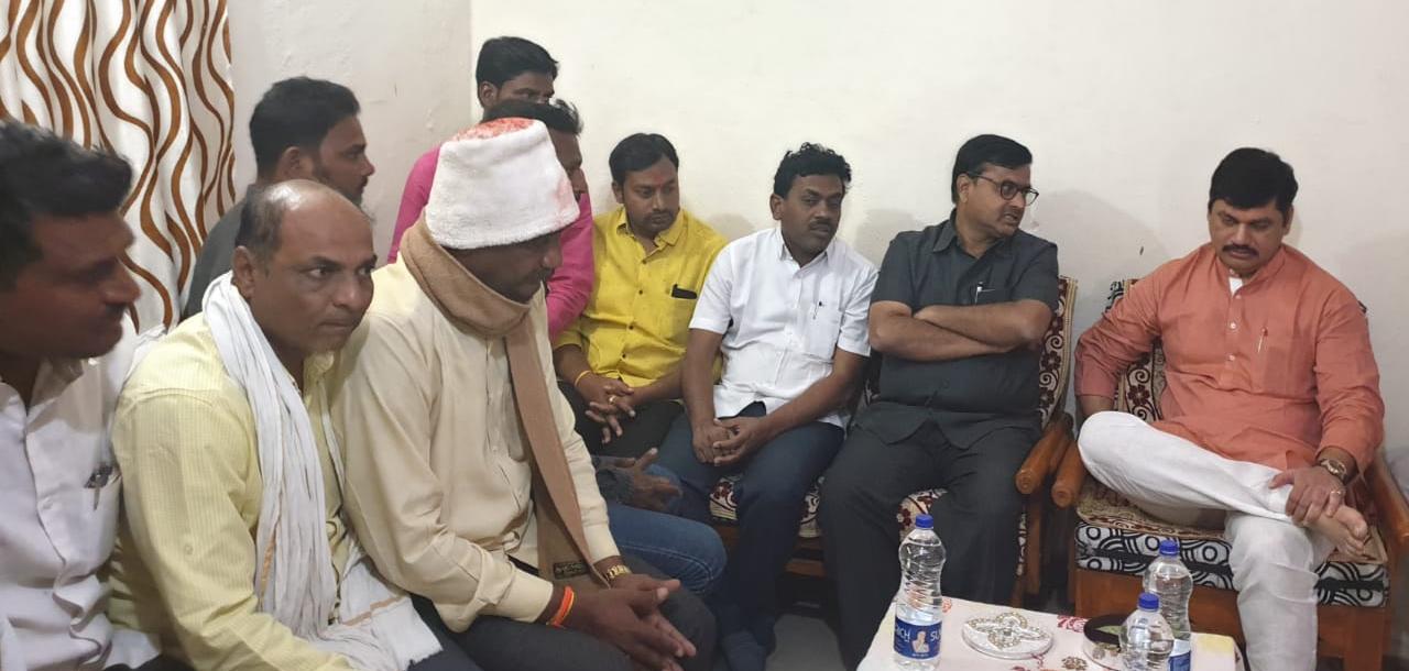 वो सिर्फ बोलते है; हम काम करके दिखाते है, धनंजय मुंडेंचा सत्ताधार्‍यांना टोला !