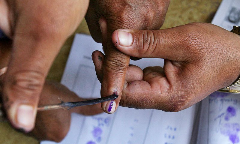 विदर्भातील मतदानावेळी ईव्हीएमसंदर्भात शेकडो तक्रारी!