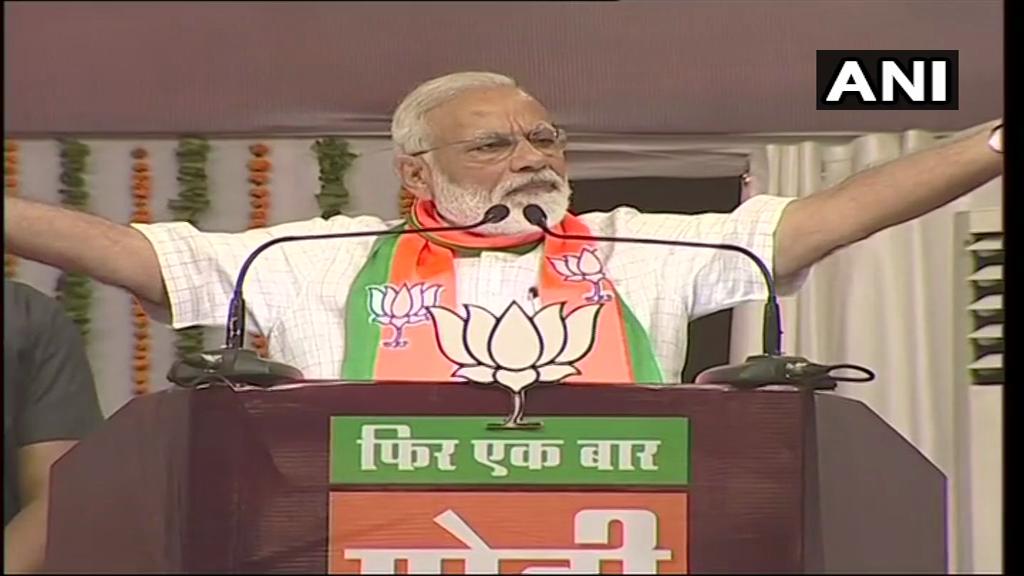 काँग्रेसचा हा जाहीरनामा मान्य आहे का?, पंतप्रधान मोदींचा शरद पवारांना सवाल!