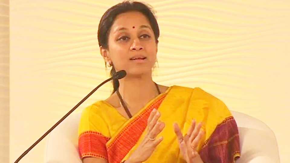 त्यामुळेच उद्धव ठाकरेंनी भाऊ राज ठाकरेंची बाजू घेतली -सुप्रिया सुळे
