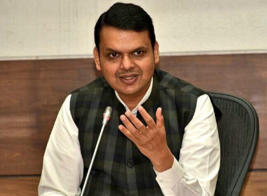 भविष्यात वंचित बहुजन आघाडी विरोधी पक्षात, शरद पवारांचा राष्ट्रवादी पक्ष काही जिल्ह्यांपुरता मर्यादीत – मुख्यमंत्री