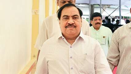 अधिवेशनात विरोधकांपेक्षा एकनाथ खडसेंचीच सरकारविरोधात आक्रमक भूमिका! अधिवेशनात विरोधकांपेक्षा एकनाथ खडसेंचीच सरकारविरोधात आक्रमक भूमिका!