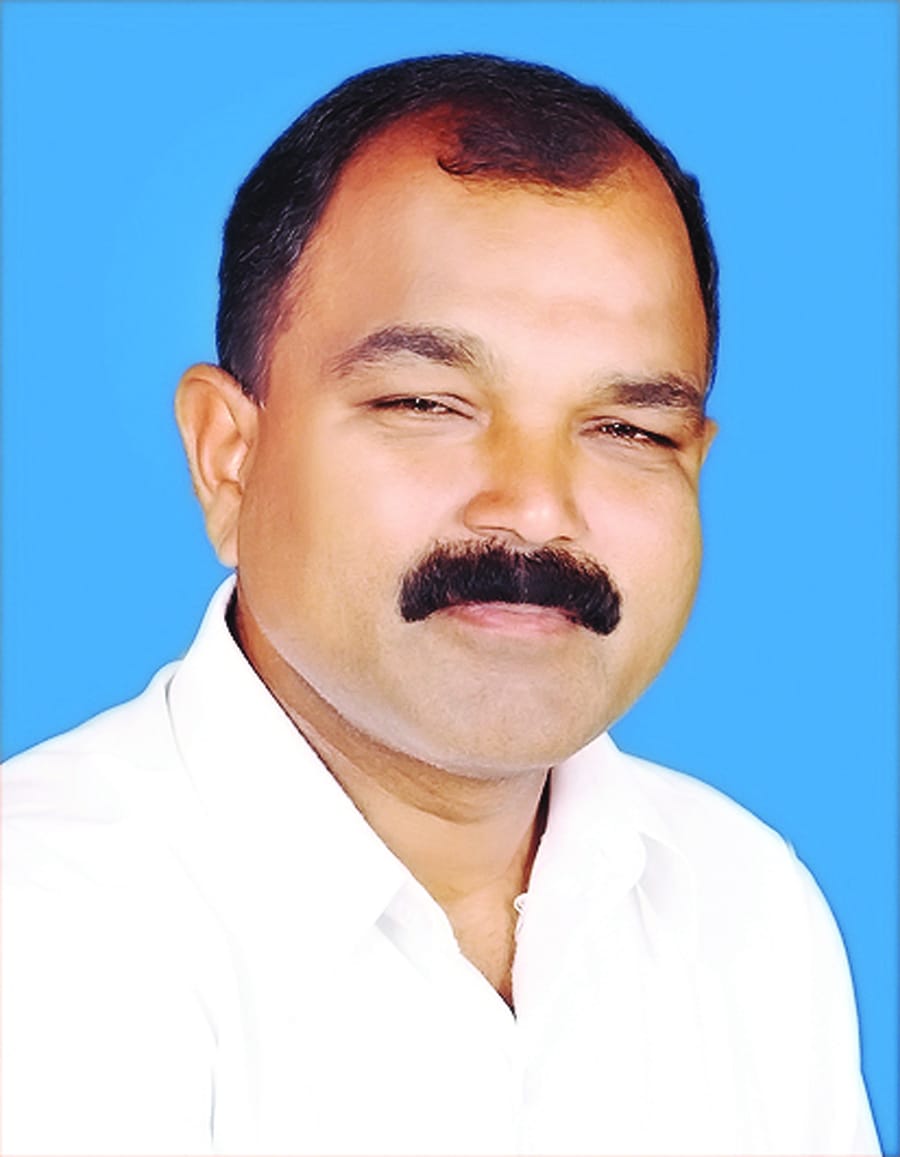 मुंबईला बैठकीसाठी निघालेल्या राष्ट्रवादीच्या  झेडपी सदस्याचा ह्रदयविकाराच्या धक्क्याने मृत्यू!