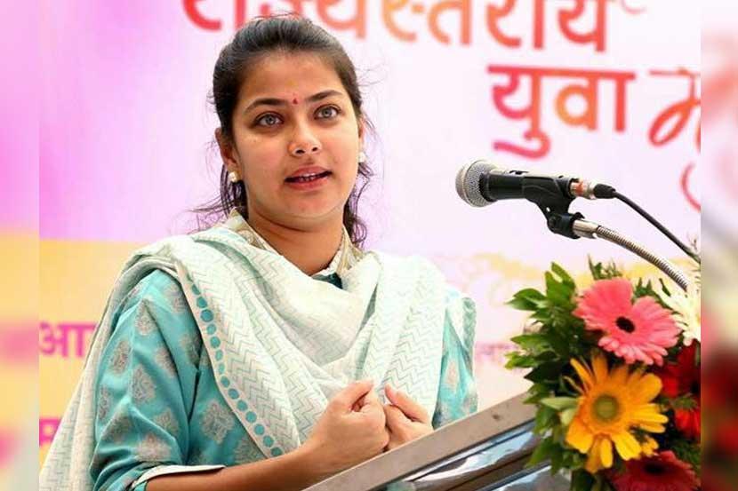 काँग्रेस आमदार प्रणिती शिंदे यांच्या अडचणीत वाढ!