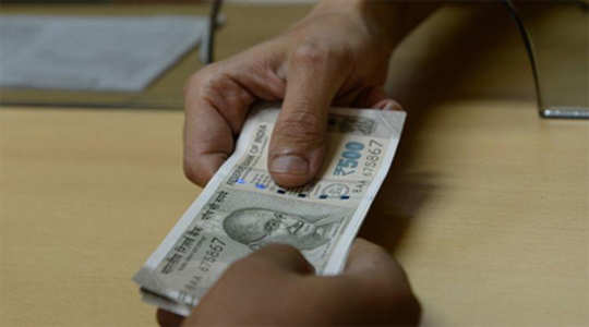 नाशिक – पंधरा हजारांची लाच घेताना ग्रामसेवकाला रंगेहाथ अटक !