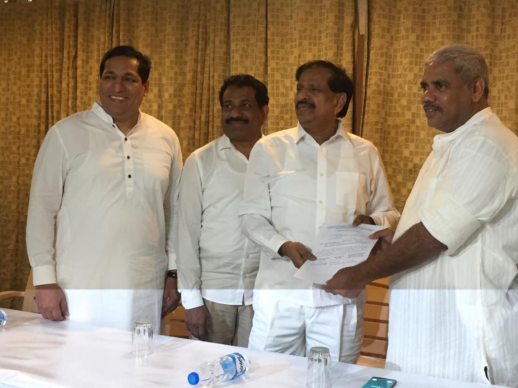 गणेश नाईक यांना अखेर भाजपकडून उमेदवारी जाहीर! गणेश नाईक यांना अखेर भाजपकडून उमेदवारी जाहीर!