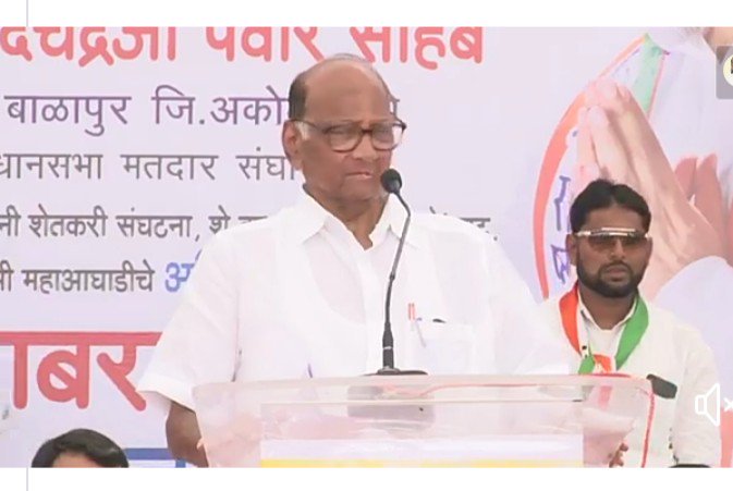 अभी तो मै जवान हू, ‘सर्वांना घरी पाठवूनच, मग मी घरी जाणार” शरद पवारांनी घेतली राष्ट्रवादीच्या नेत्याची फिरकी!