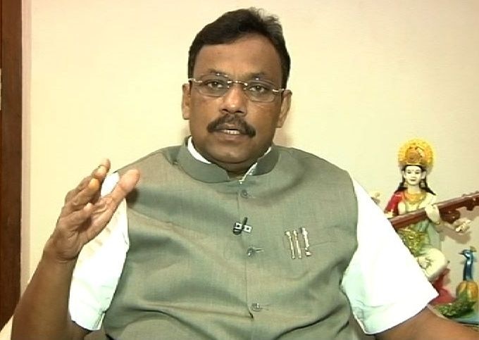 भाजपनं तिकीट कापलं, विनोद तावडे म्हणाले…