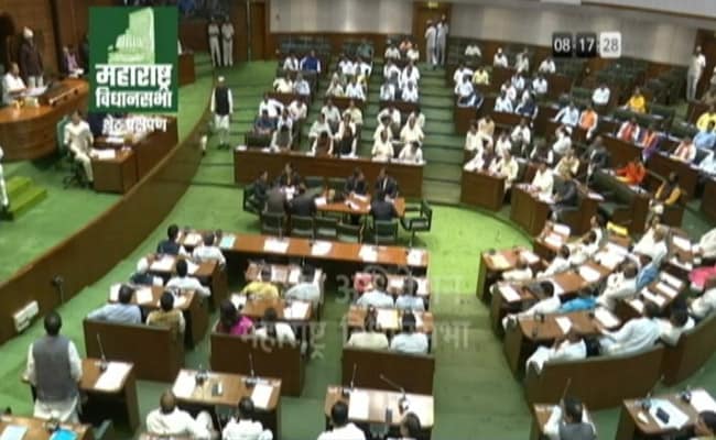 ‘या’ दोन आमदारांची शपथविधीला अनुपस्थिती!
