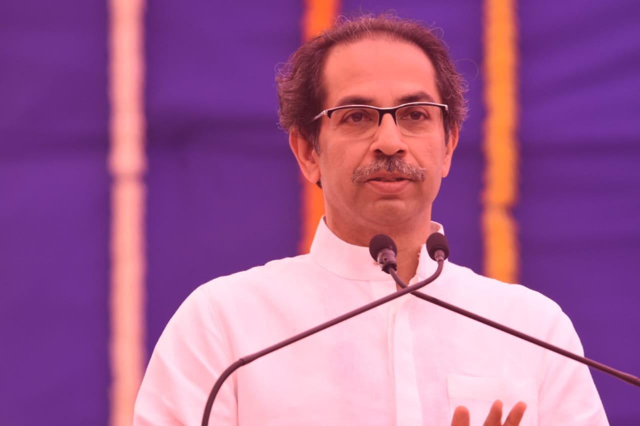 ठाकरे सरकारमध्ये २३ जिल्ह्यांना प्रतिनिधीत्व, १३ जिल्हे मंत्रिपदापासून वंचित  !
