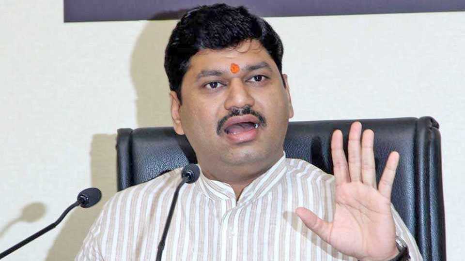 बीडचे पालकमंत्री धनंजय मुंडे यांचे  जिल्हावासीयांना कळकळीचे आवाहन !