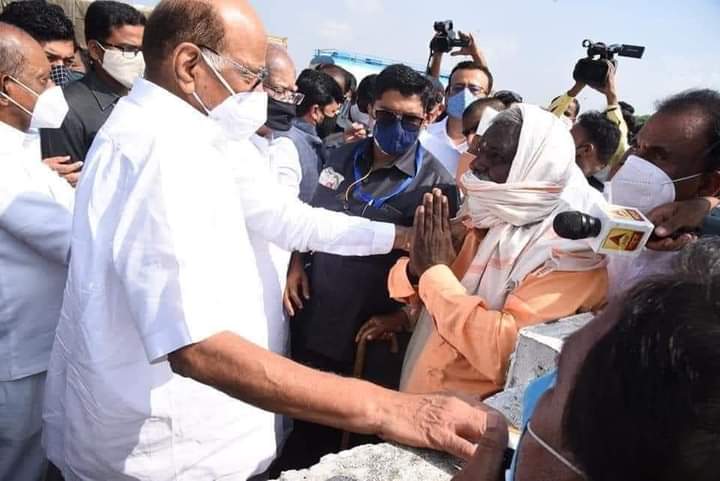 आतिवृष्टीचे हे संकट संपूर्ण शेतीव्यवस्था आणि अर्थव्यवस्था उद्धवस्त करणारे संकट, आजच्या दौय्रानंतर शरद पवारांचं मत ! वाचा
