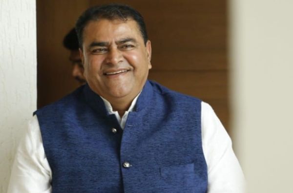 अमरावतीचे विजयी उमेदवार किरण सरनाईक काॅंग्रेसशी संबंधित