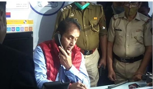 पोलीस कंट्रोल रुममधील काॅल चक्क गृहमंत्री घेतात तेव्हा