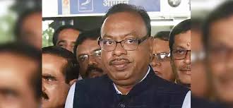 मुख्यमंत्र्यांच्या मनगटात ताकद नाही
