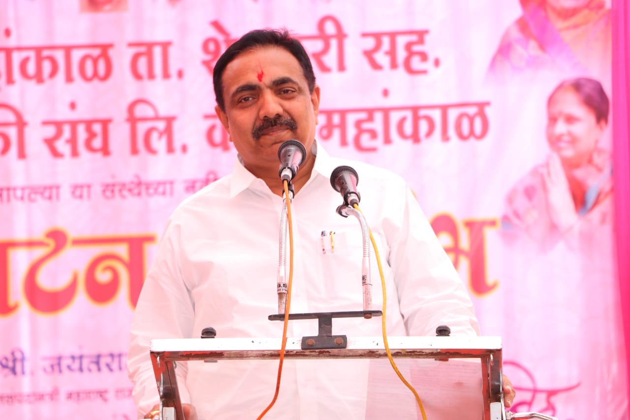 शुन्याचे शंभर करण्याची धमक ठेवली