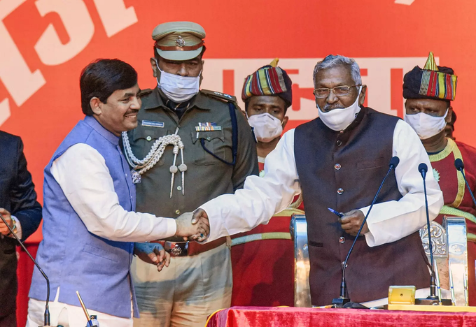 शाहनवाज हुसैन यांच्यावर उद्योग मंत्रीपदाची जबाबदारी